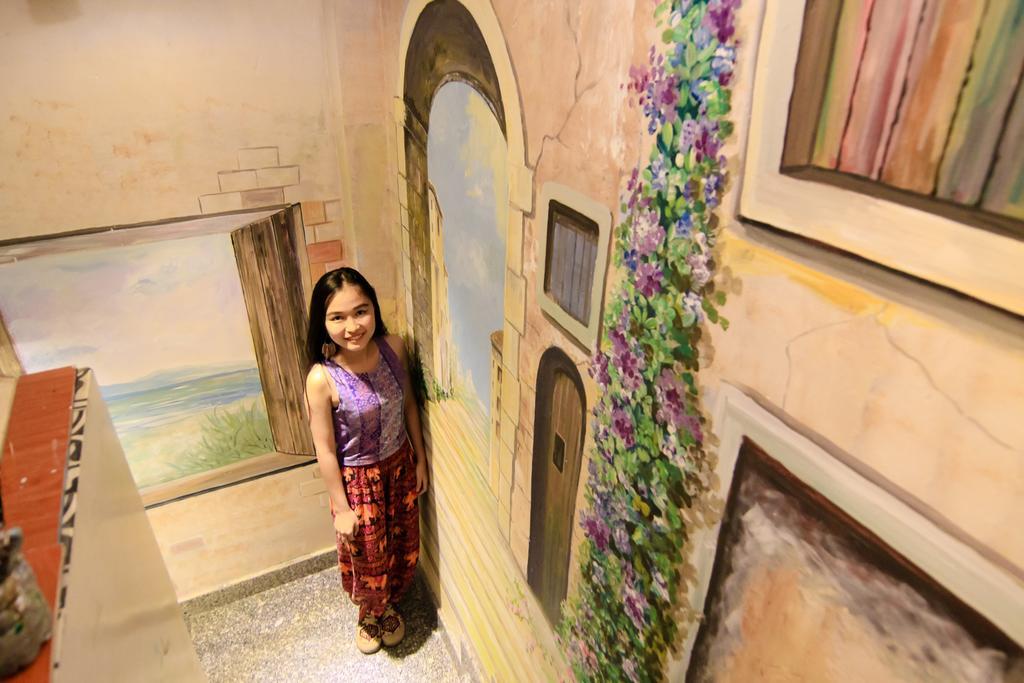 Wanderlust Saigon Hostel & Rooftop Bar Cidade de Ho Chi Minh Exterior foto
