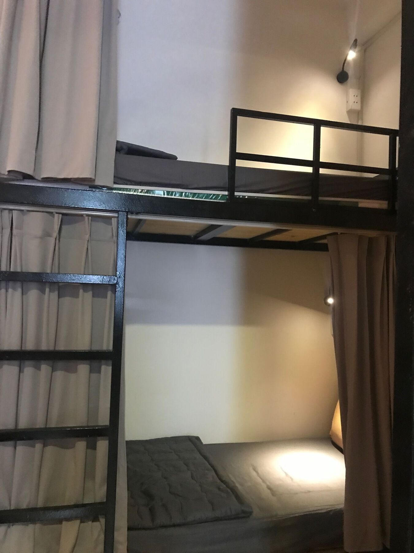 Wanderlust Saigon Hostel & Rooftop Bar Cidade de Ho Chi Minh Exterior foto
