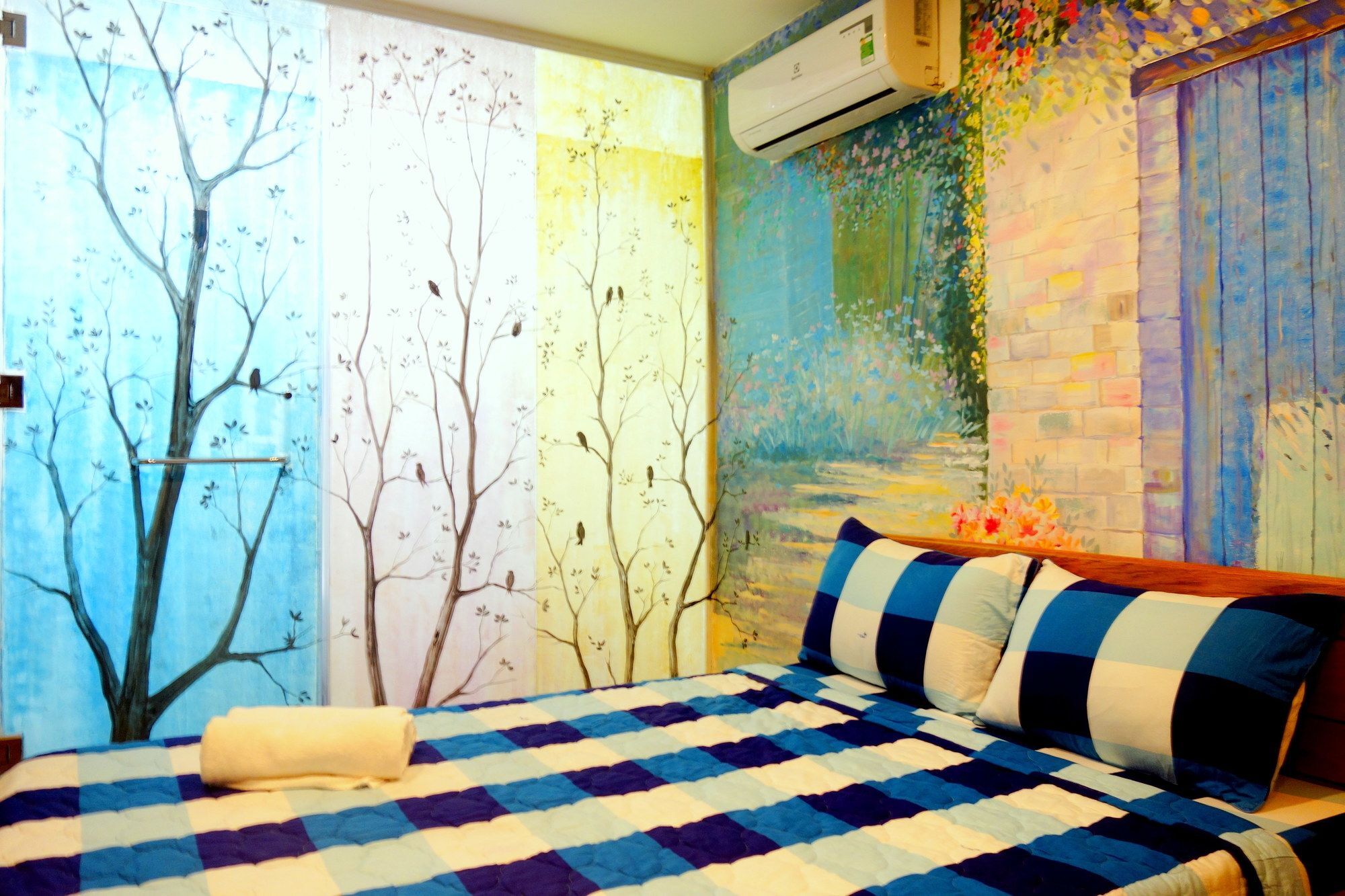 Wanderlust Saigon Hostel & Rooftop Bar Cidade de Ho Chi Minh Exterior foto